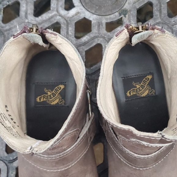 💥REDUCED💥 Freebird Santiago Ankle Boots - Picture 4 of 11